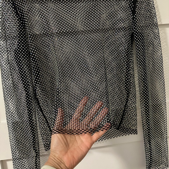 Beautiful sheer black top - Picture 2 of 4